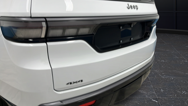 New 2026 Jeep Grand Wagoneer L Limited w/ Convenience Group I AWD/4WD image 42