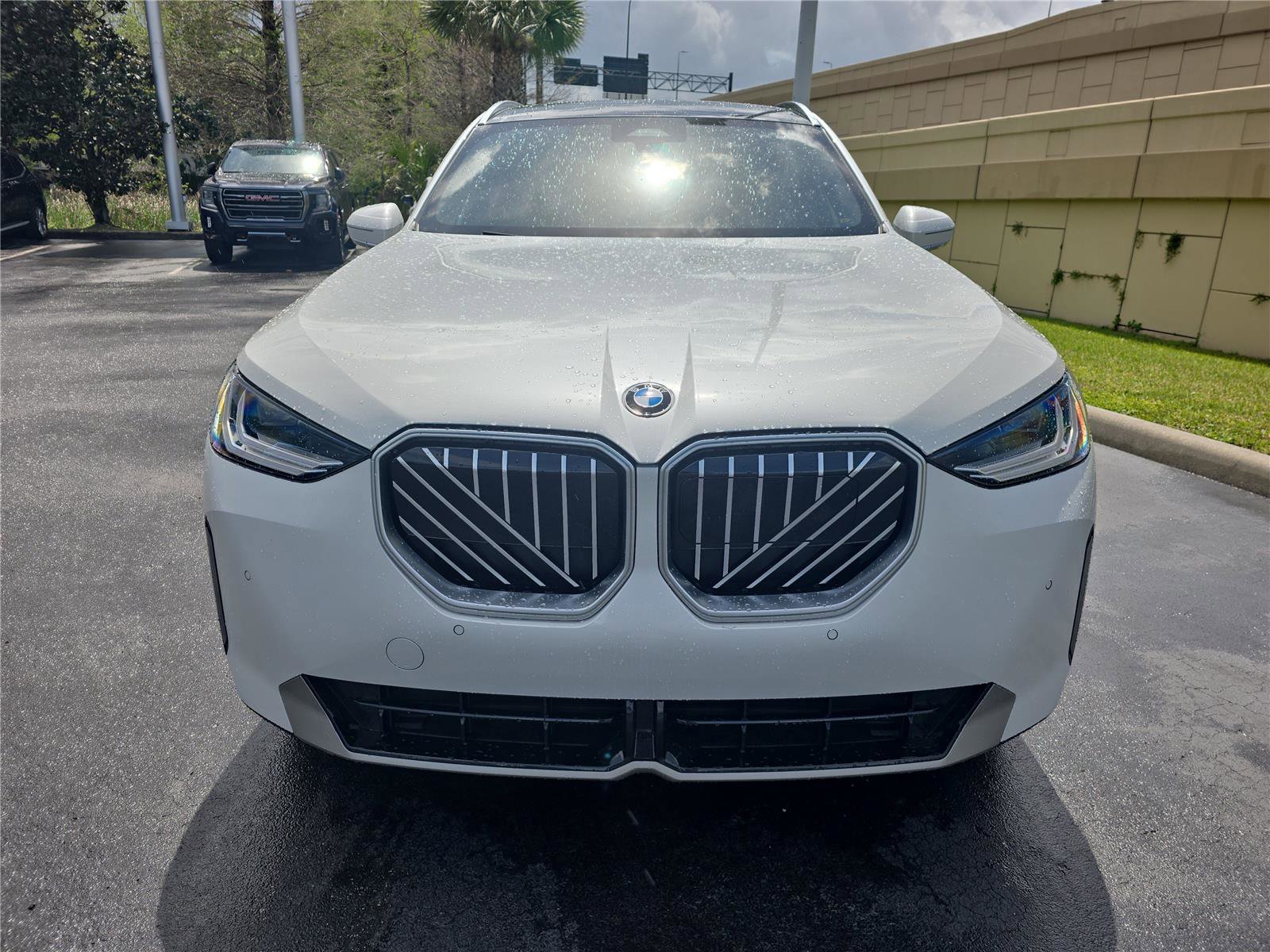 Certified 2025 BMW X3 xDrive30 w/ Convenience Package AWD/4WD image 2