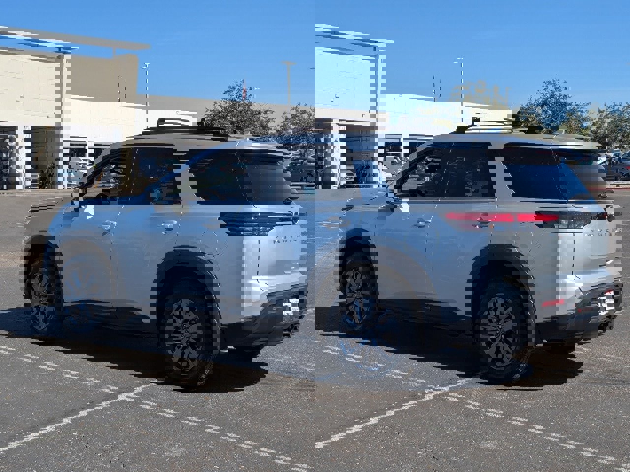 New 2025 Nissan Pathfinder SV image 3