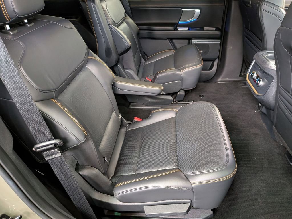 Used 2025 Ford Expedition Tremor image 32