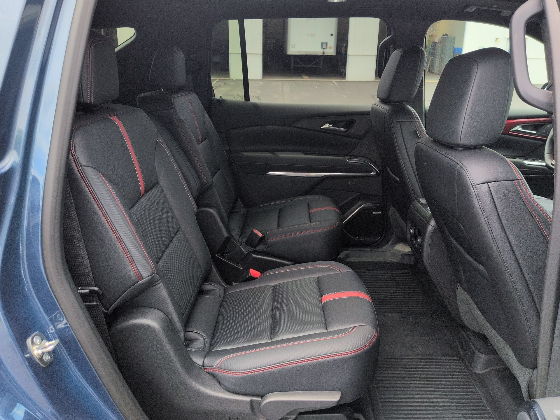 Certified 2026 Chevrolet Traverse RS w/ LPO, Floor Liner Package AWD/4WD image 28