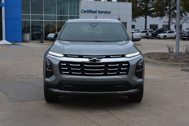 New 2026 Chevrolet Equinox LT image 2