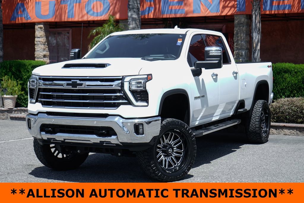 Used 2024 Chevrolet Silverado 3500 LTZ w/ LTZ Convenience Package AWD/4WD image 4