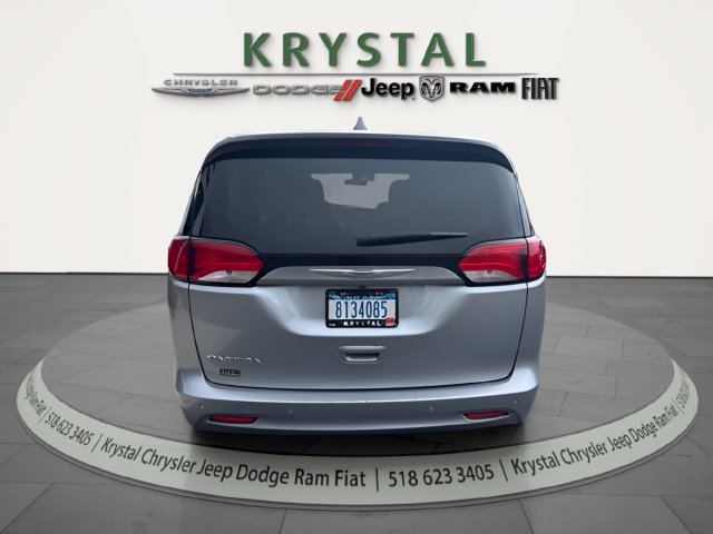 Certified 2018 Chrysler Pacifica Touring w/ Security Group FWD image 5