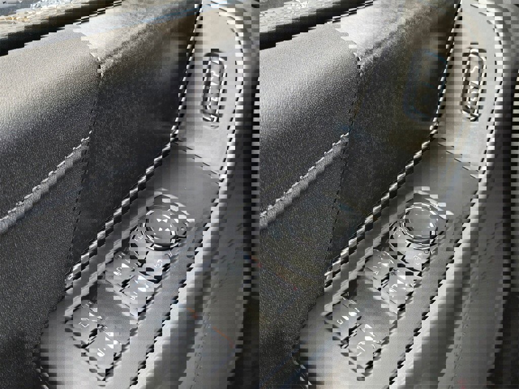 Used 2024 Ford F150 Lightning XLT image 18