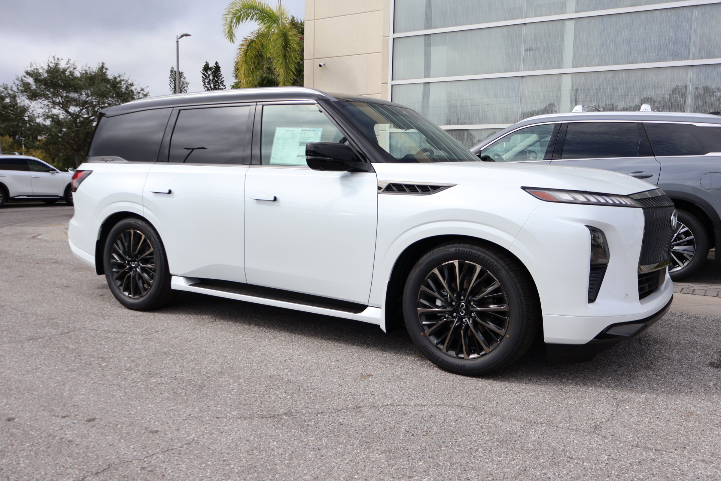 New 2026 INFINITI QX80 Autograph image 8