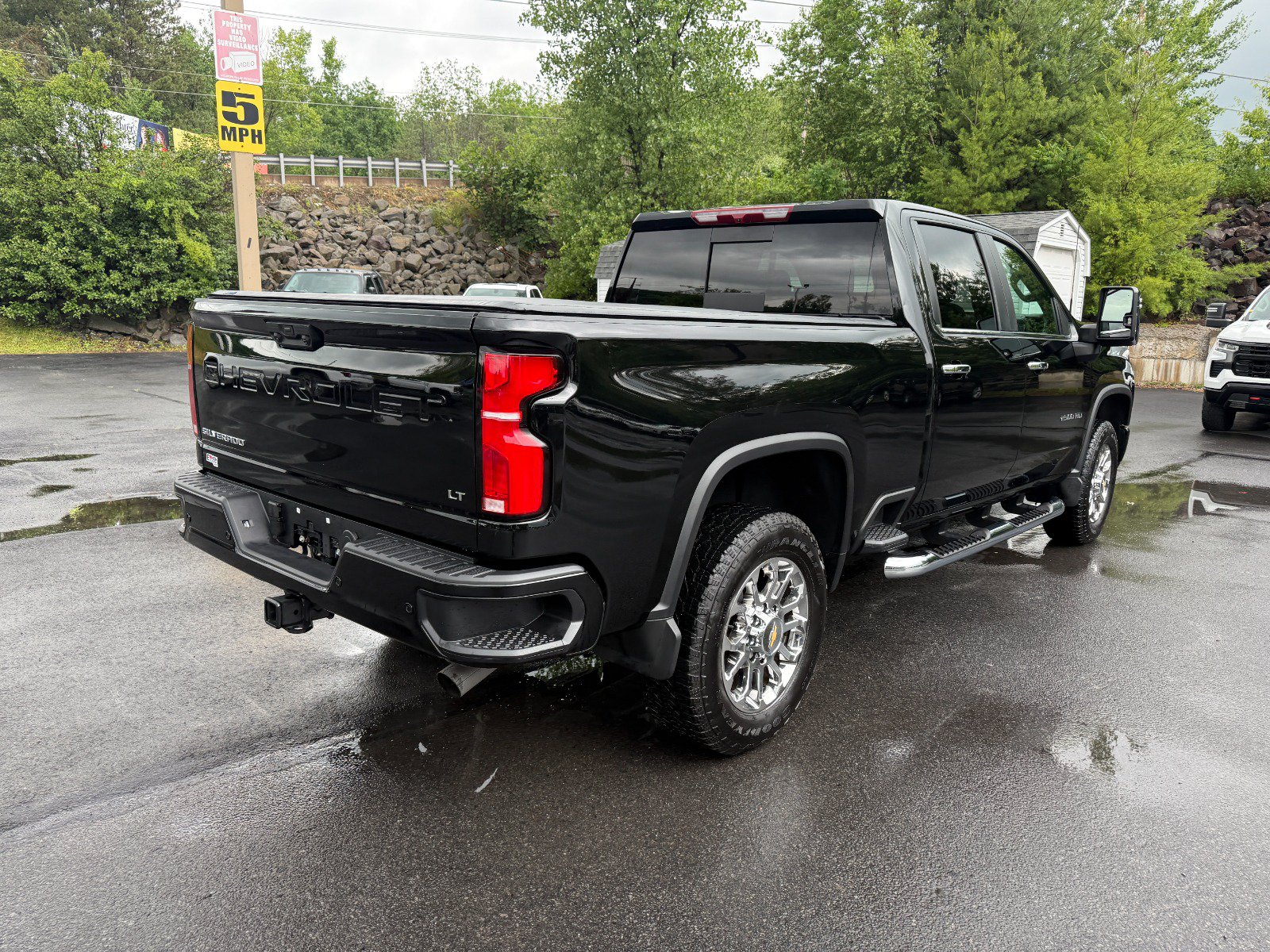 Used 2026 Chevrolet Silverado 2500 LT w/ Z71 Chrome Sport Edition AWD/4WD image 5