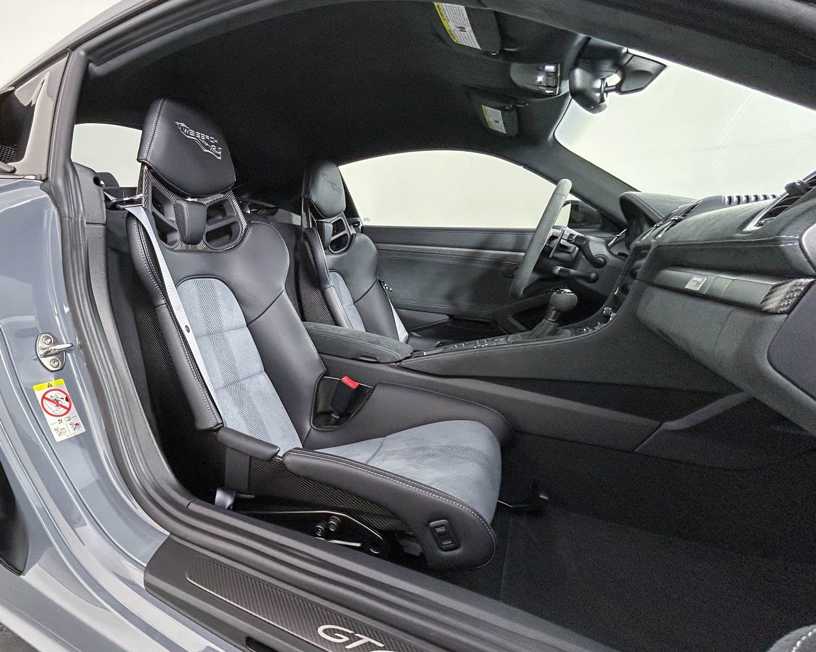 Certified 2025 Porsche 718 Cayman GT4 RS image 23