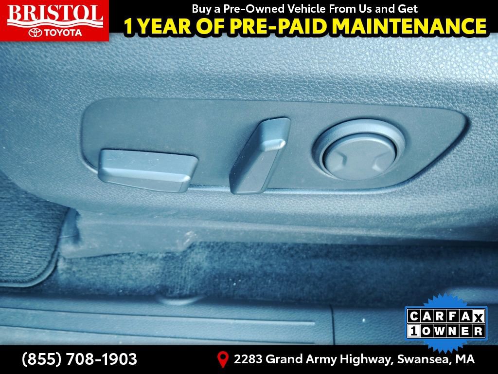Used 2024 Kia Carnival LX image 19