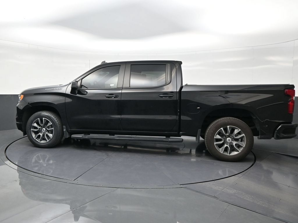 Used 2023 Chevrolet Silverado 1500 RST RWD image 2