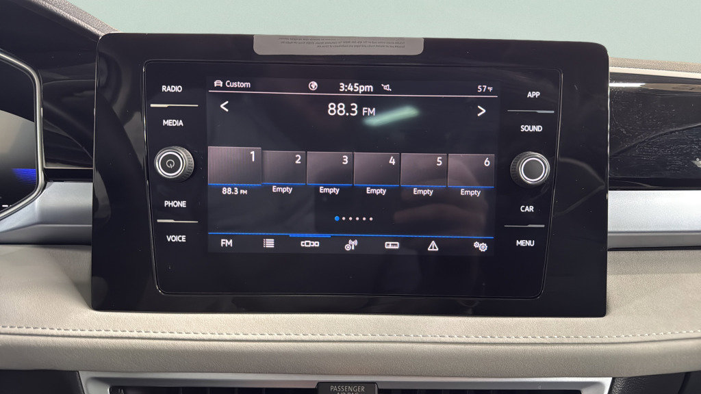 Used 2025 Volkswagen Taos SE image 24