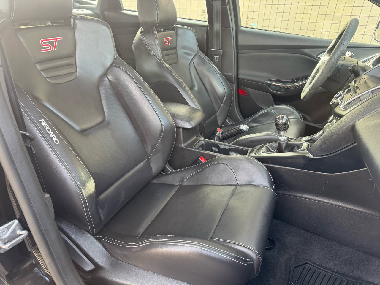 Used 2016 Ford Focus ST w/ Equipment Group 401A image 38