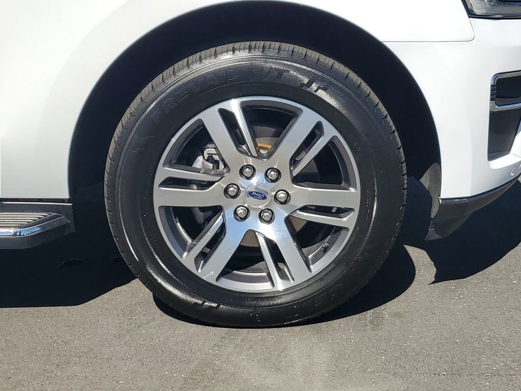 Used 2023 Ford Expedition Limited image 5