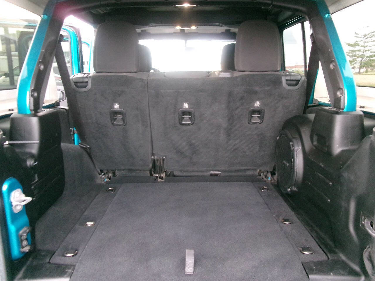Used 2019 Jeep Wrangler Unlimited Sport S AWD/4WD image 15