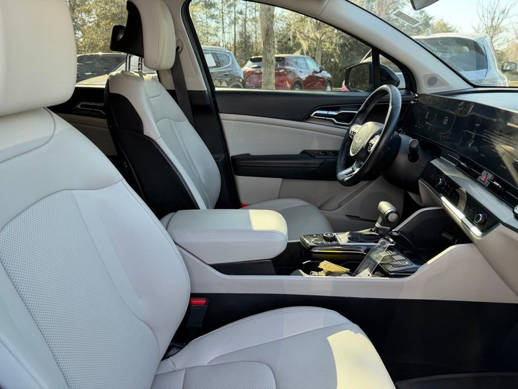 Used 2023 Kia Sportage EX image 9