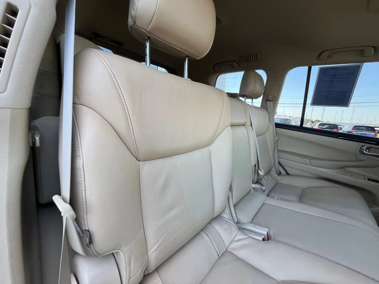 Used 2011 Lexus LX 570 4WD w/ Luxury Pkg image 34