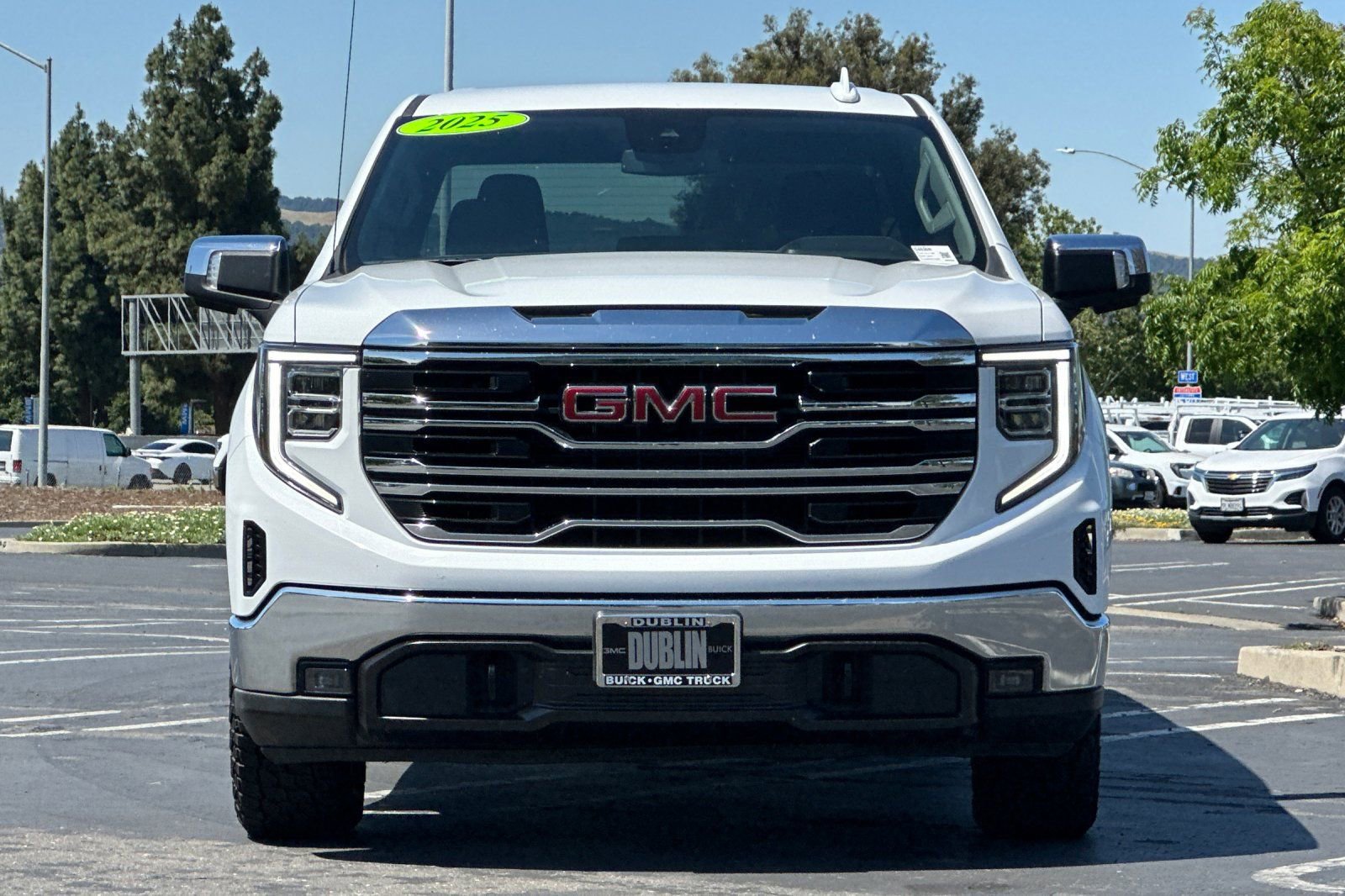 Used 2025 GMC Sierra 1500 SLT AWD/4WD image 9