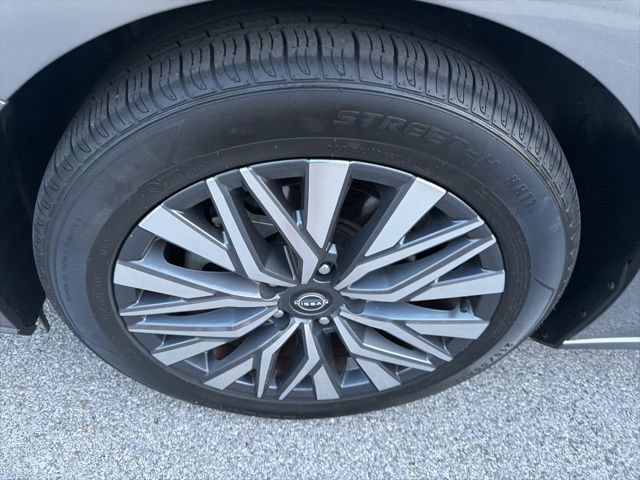 Used 2023 Nissan Altima 2.5 SV FWD image 10