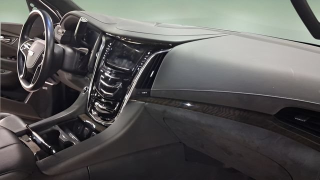 Used 2016 Cadillac Escalade Platinum AWD/4WD image 19