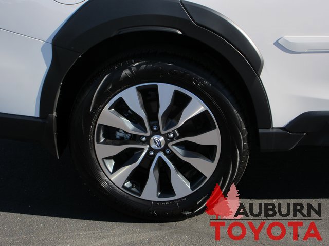 Used 2025 Subaru Outback Touring w/ Popular Package #2 image 4