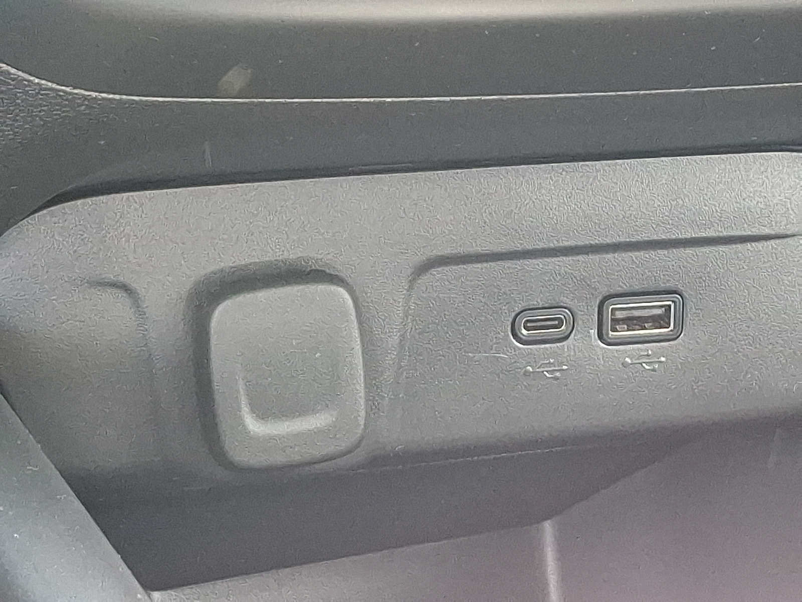 Used 2024 Chevrolet Trax LS w/ LS Convenience Package FWD image 24