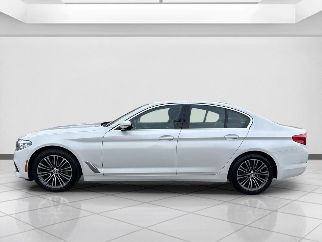 Used 2019 BMW 530i xDrive w/ Convenience Package image 3