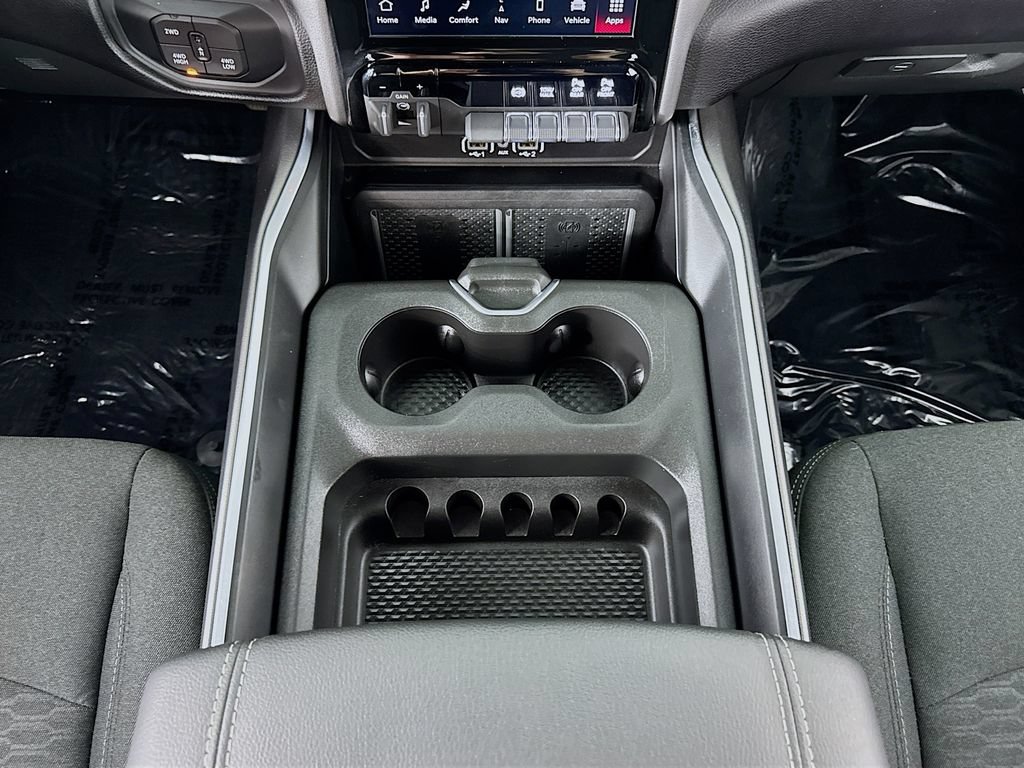 Used 2025 RAM 3500 Big Horn AWD/4WD image 14