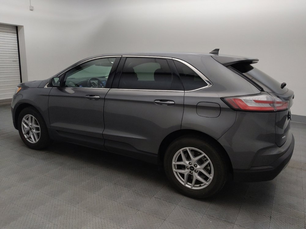 Used 2024 Ford Edge SEL image 3