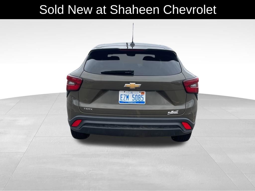 Used 2024 Chevrolet Trax LS w/ LS Convenience Package image 7