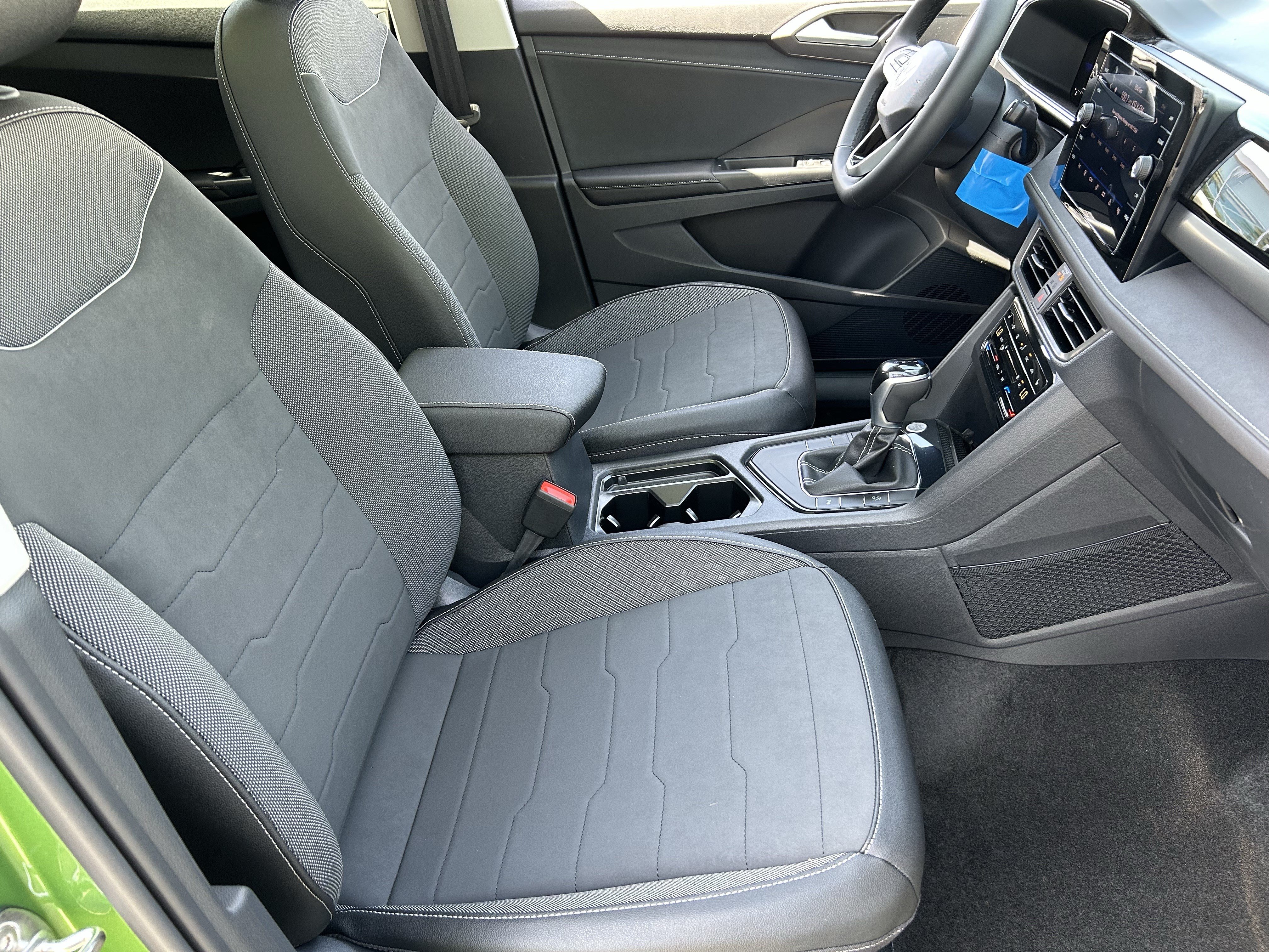 New 2026 Volkswagen Taos SE FWD image 8