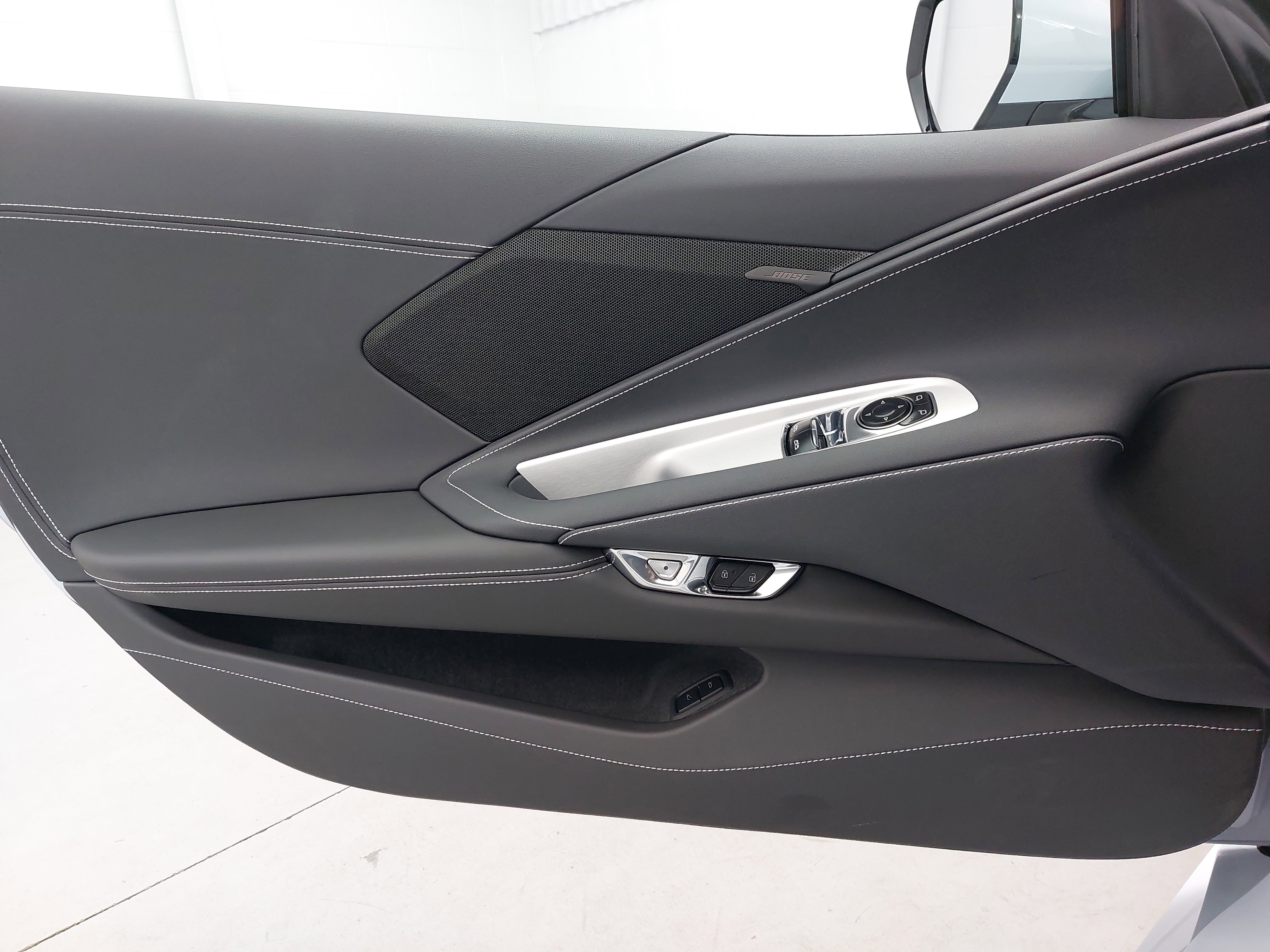 Used 2024 Chevrolet Corvette Stingray w/ Battery Protection Package image 25