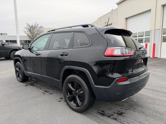 Used 2020 Jeep Cherokee Latitude Plus image 3