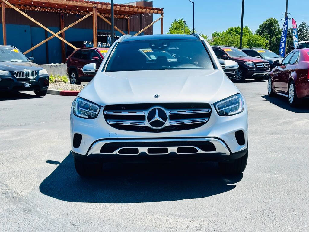 Used 2020 Mercedes-Benz GLC 300 4MATIC image 2