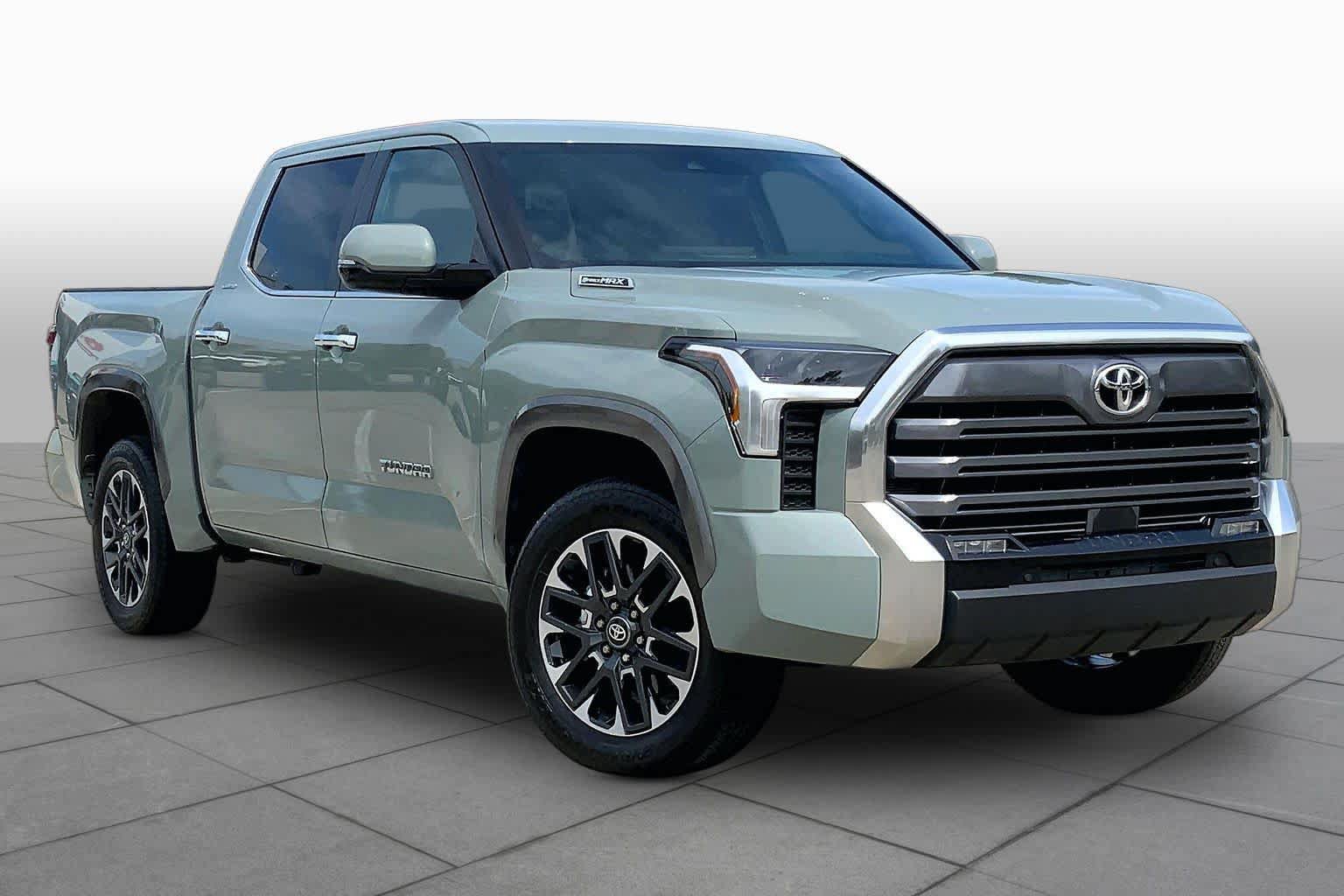 Used 2025 Toyota Tundra Limited AWD/4WD image 3