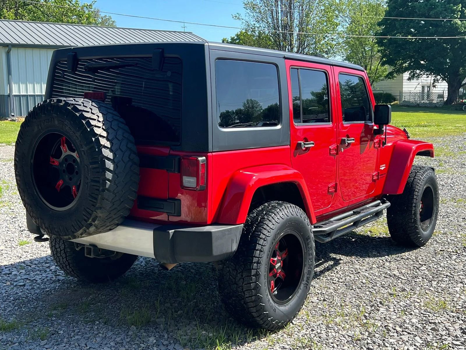 Used 2013 Jeep Wrangler Unlimited Sahara w/ Dual Top Group AWD/4WD image 5