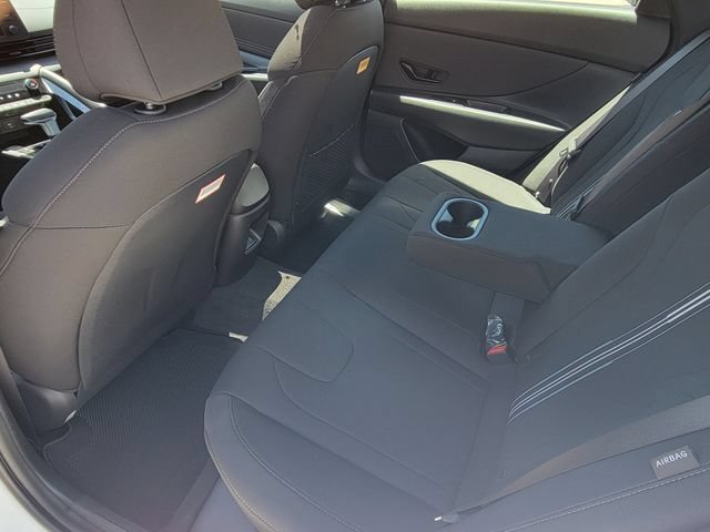 New 2026 Hyundai Elantra SEL Sport FWD image 26