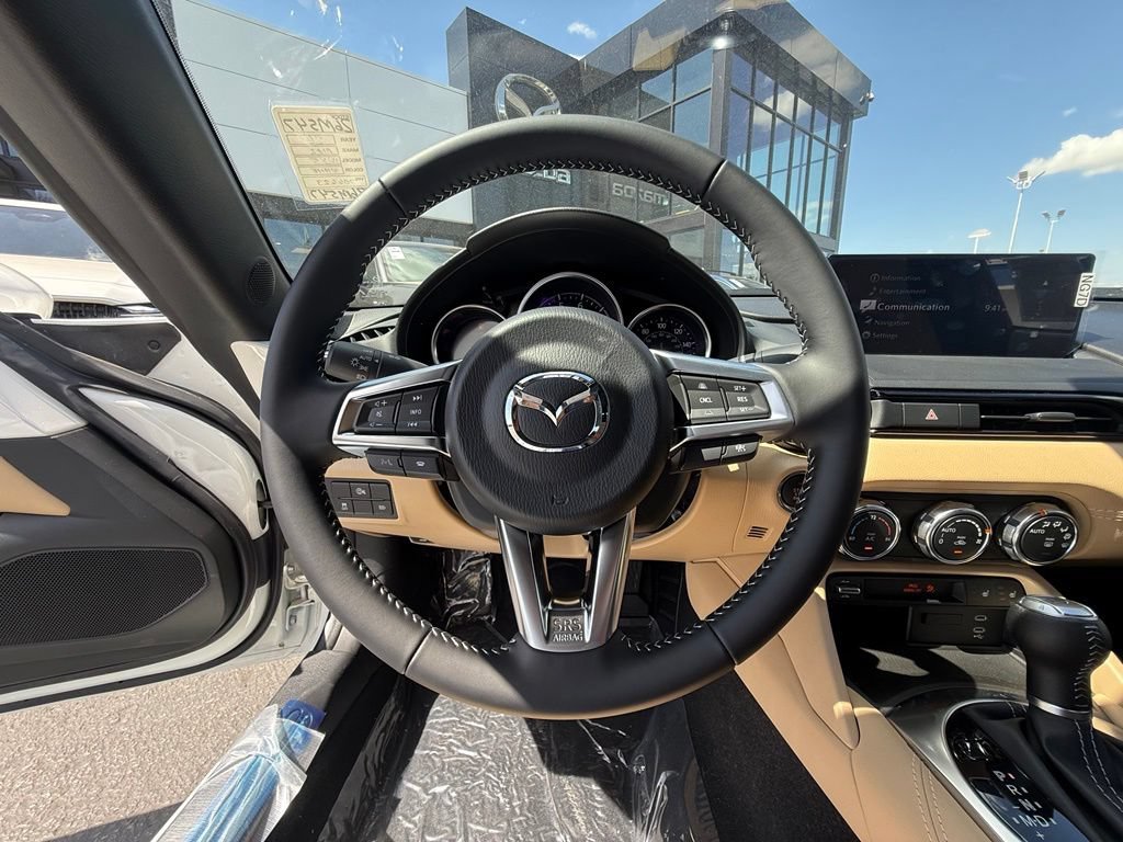 New 2026 MAZDA MX-5 Miata RF Grand Touring RWD image 18