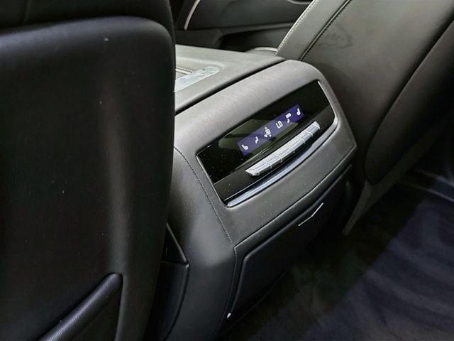 Used 2023 Cadillac Escalade ESV Sport w/ Touring Package AWD/4WD image 27