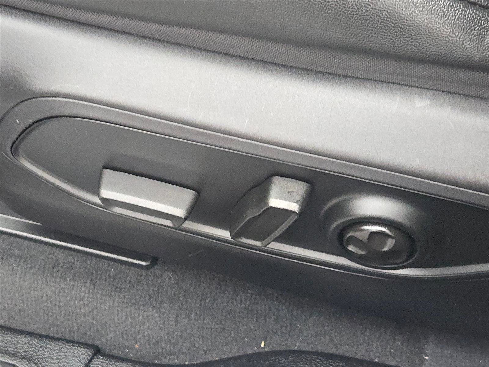 Certified 2023 Jeep Grand Cherokee L Laredo image 31