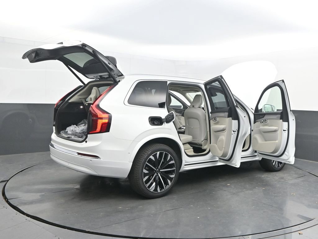 New 2026 Volvo XC90 B6 Ultra w/ Protection Package image 39