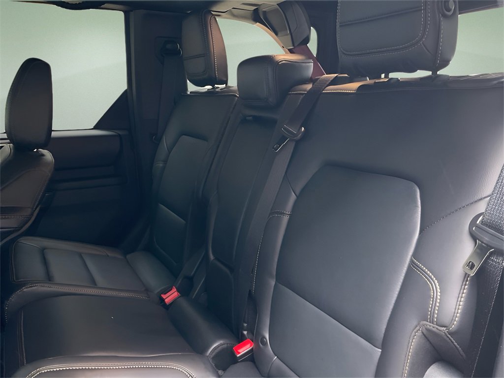 Used 2025 Ford Bronco Badlands image 12