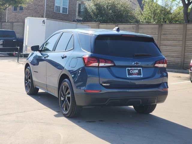 Used 2024 Chevrolet Equinox LS w/ LS Convenience Package FWD image 3
