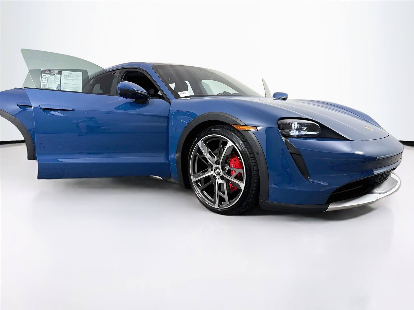Used 2024 Porsche Taycan 4S AWD/4WD image 40