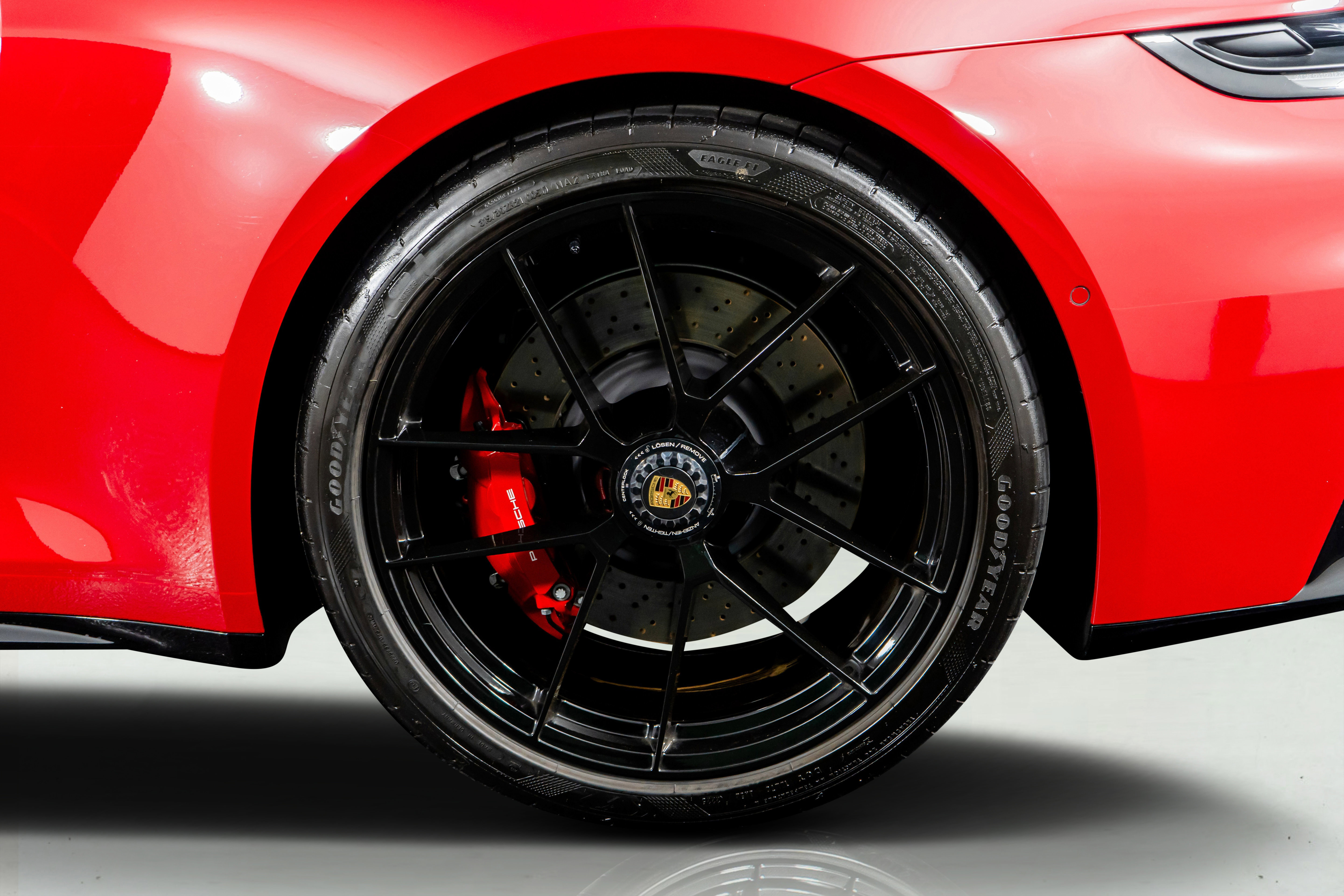 Used 2026 Porsche 911 Targa 4 GTS w/ Premium Package image 18