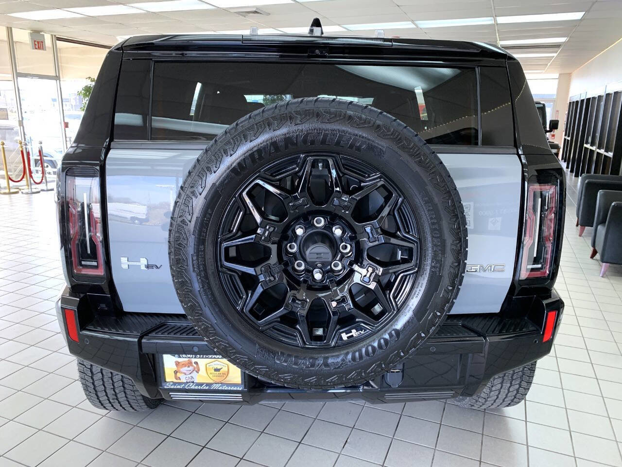 Used 2024 GMC Hummer EV 2X w/ LPO, Illumination Package image 6