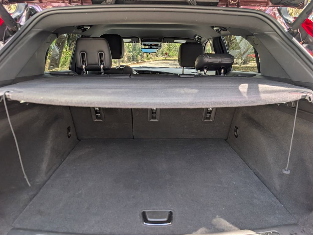 Used 2022 Cadillac XT4 Premium Luxury w/ Enhanced Visibility Package image 21