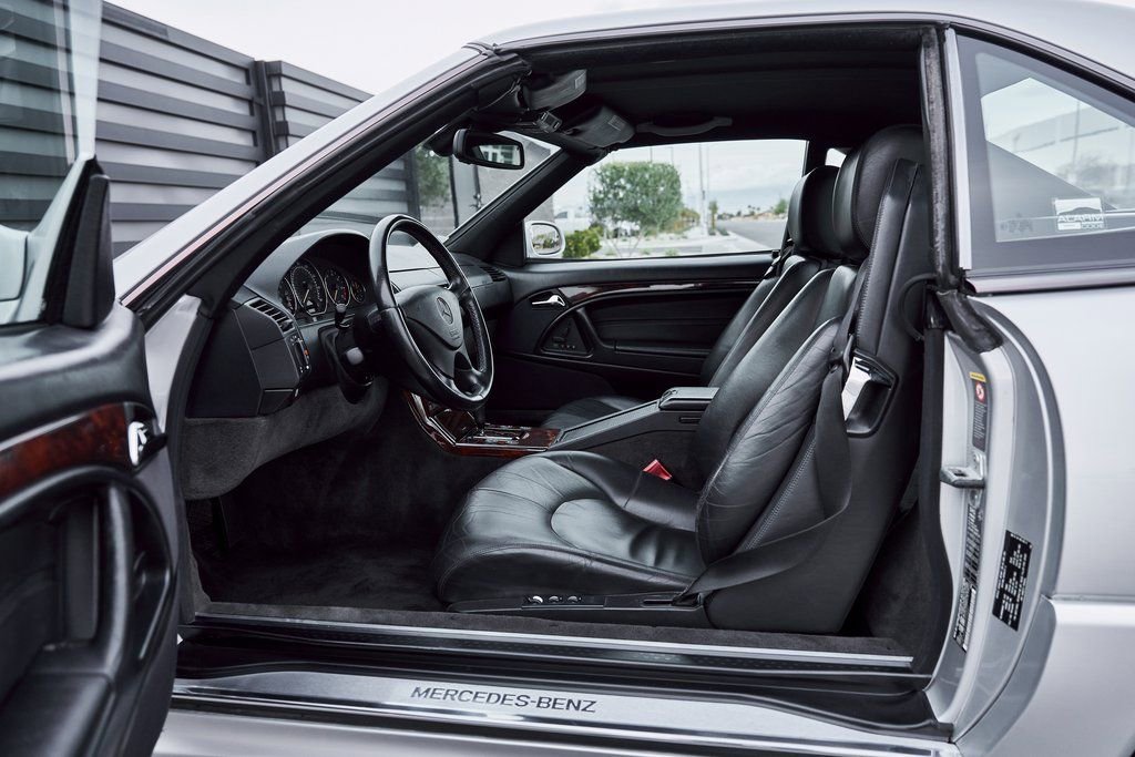 Used 2002 Mercedes-Benz SL 500 w/ SL2 Option Pkg image 26