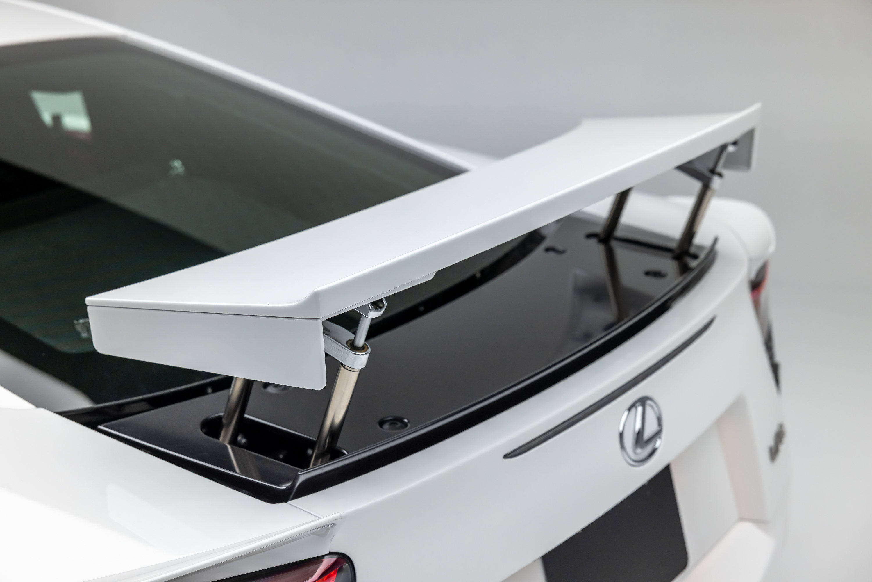 Used 2012 Lexus LFA RWD image 39