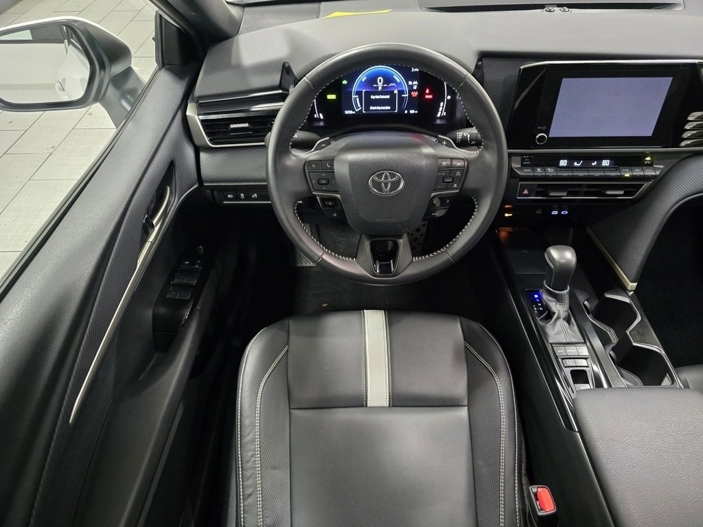 Certified 2025 Toyota Camry SE image 24