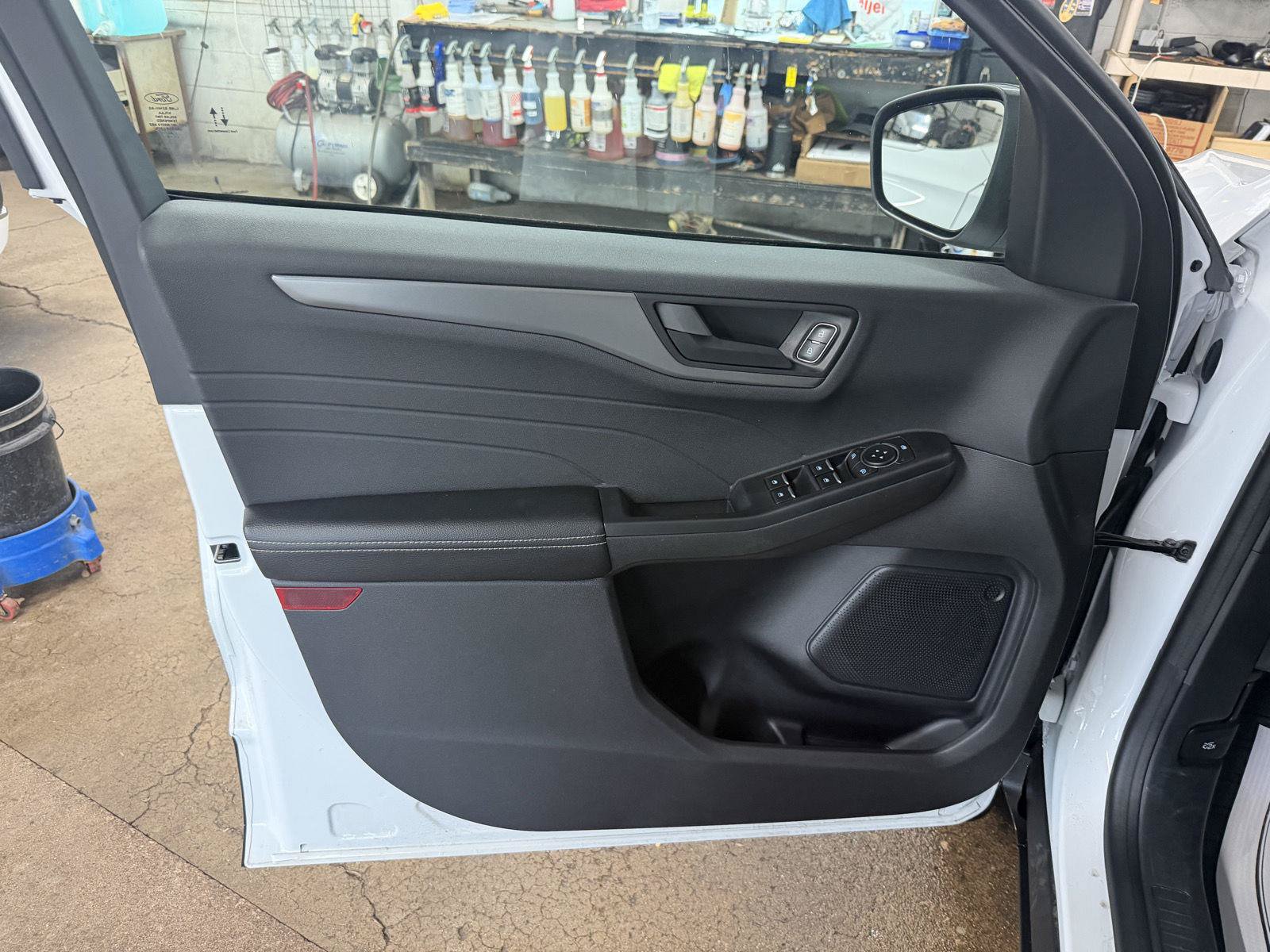 Certified 2023 Ford Escape Active AWD/4WD image 13